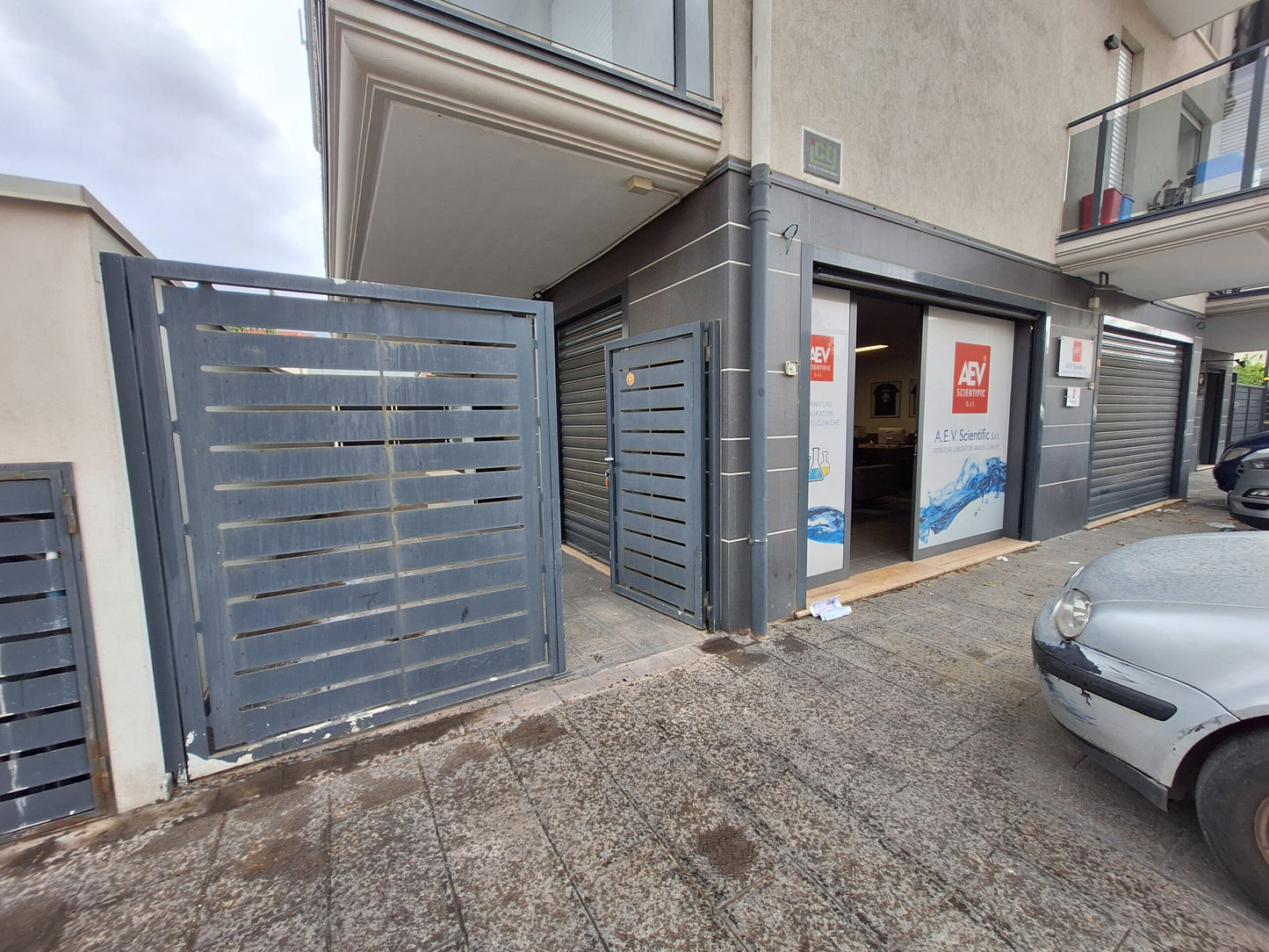 Locale commerciale in vendita ad Angri