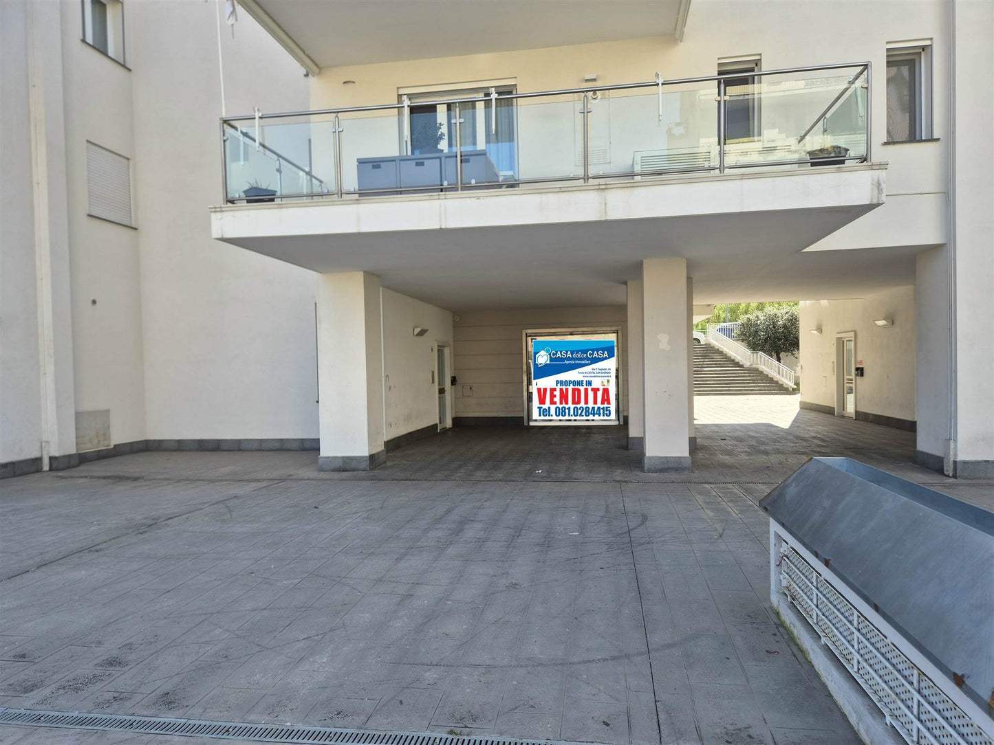Locale Commerciale Prestigioso in Vendita nel Cuore di Roccapiemonte