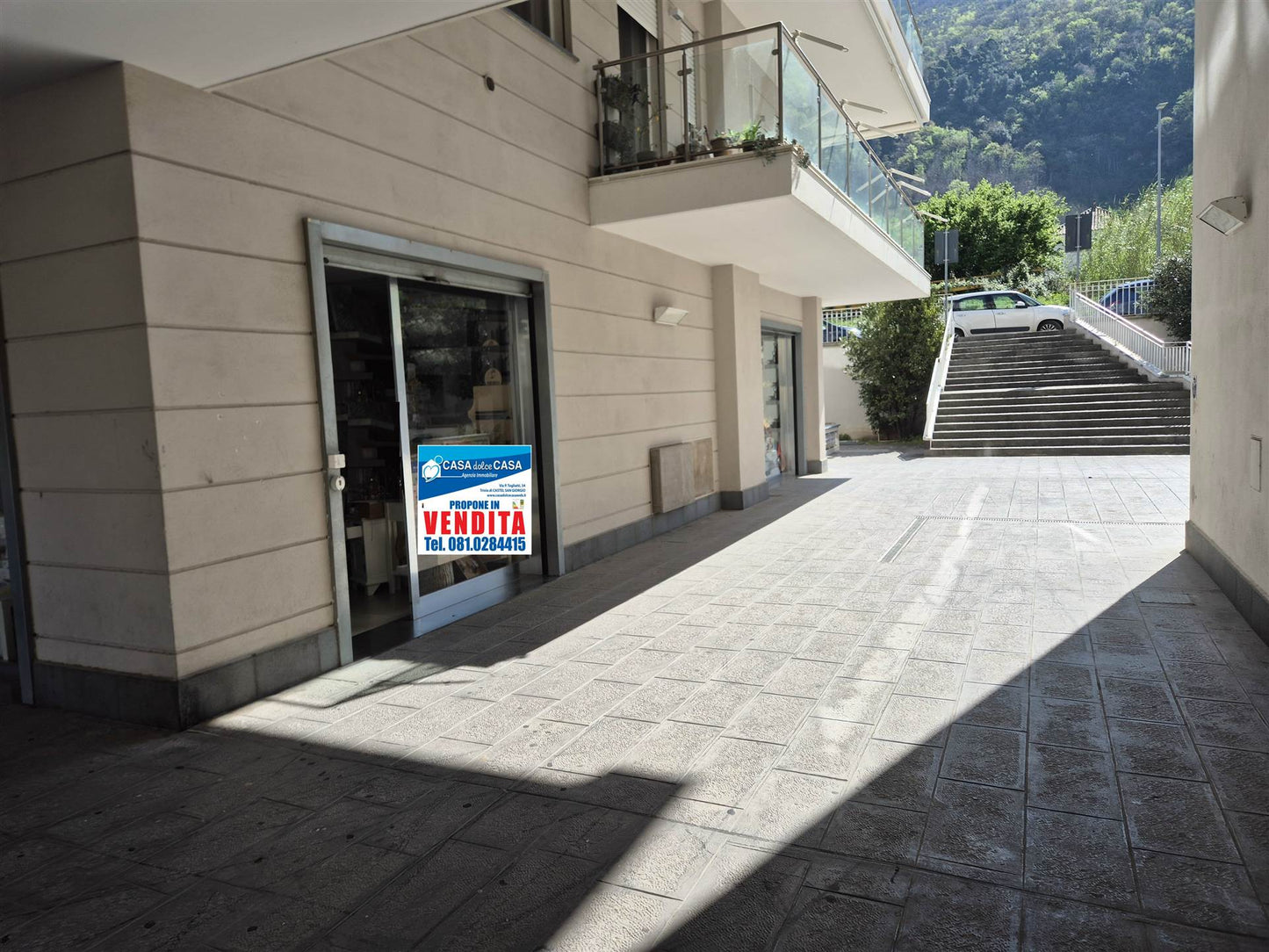 Locale Commerciale Prestigioso in Vendita nel Cuore di Roccapiemonte