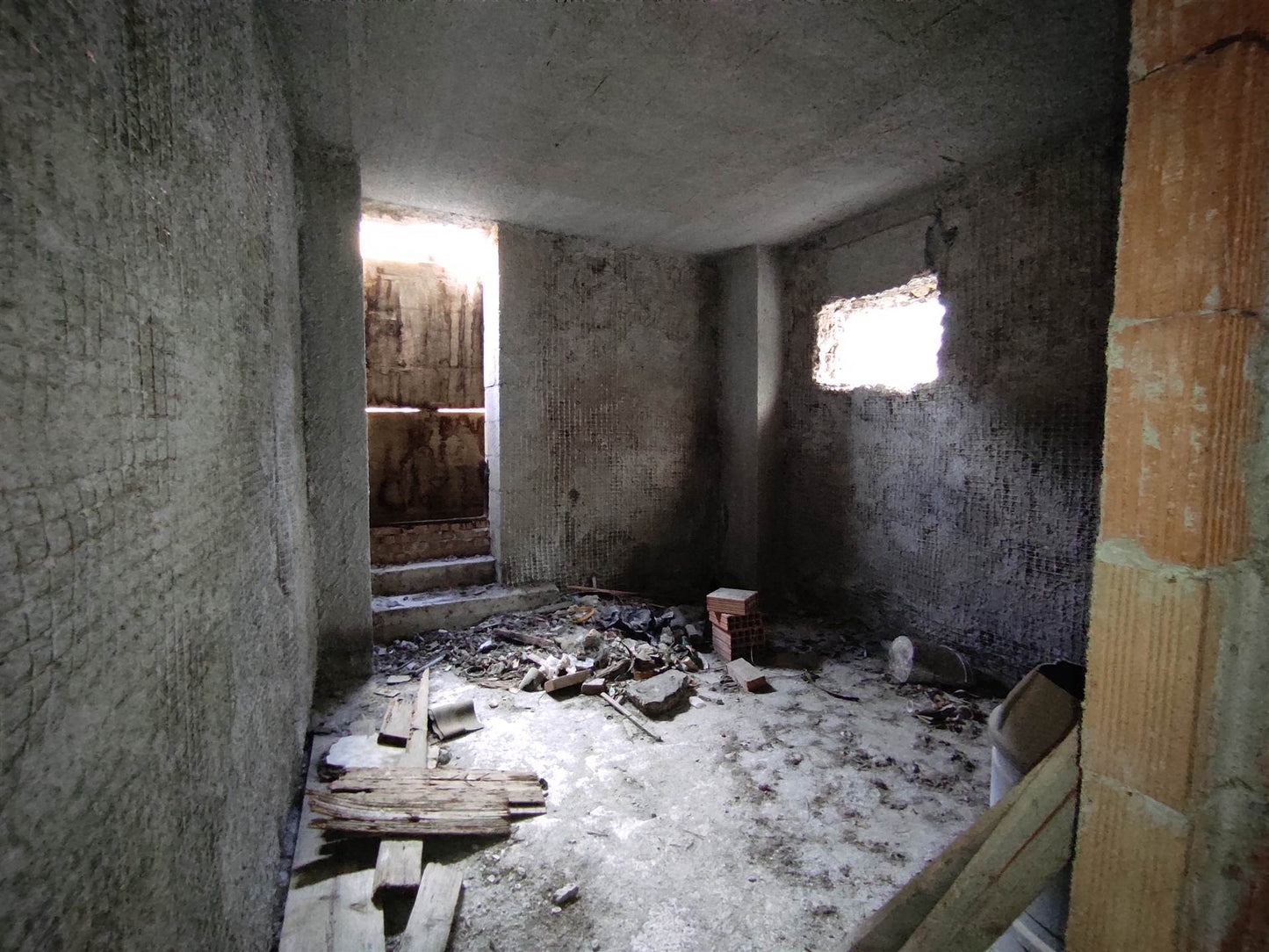 Soluzione semi indipendente su 3 livelli con terrazzi – Via D’Amato, Castel San Giorgio