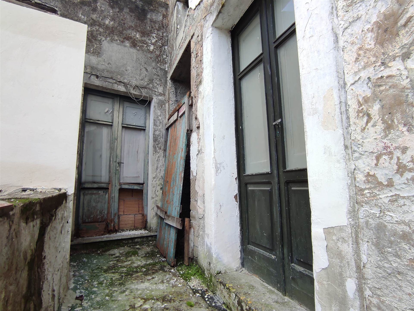 Soluzione semi indipendente su 3 livelli con terrazzi – Via D’Amato, Castel San Giorgio