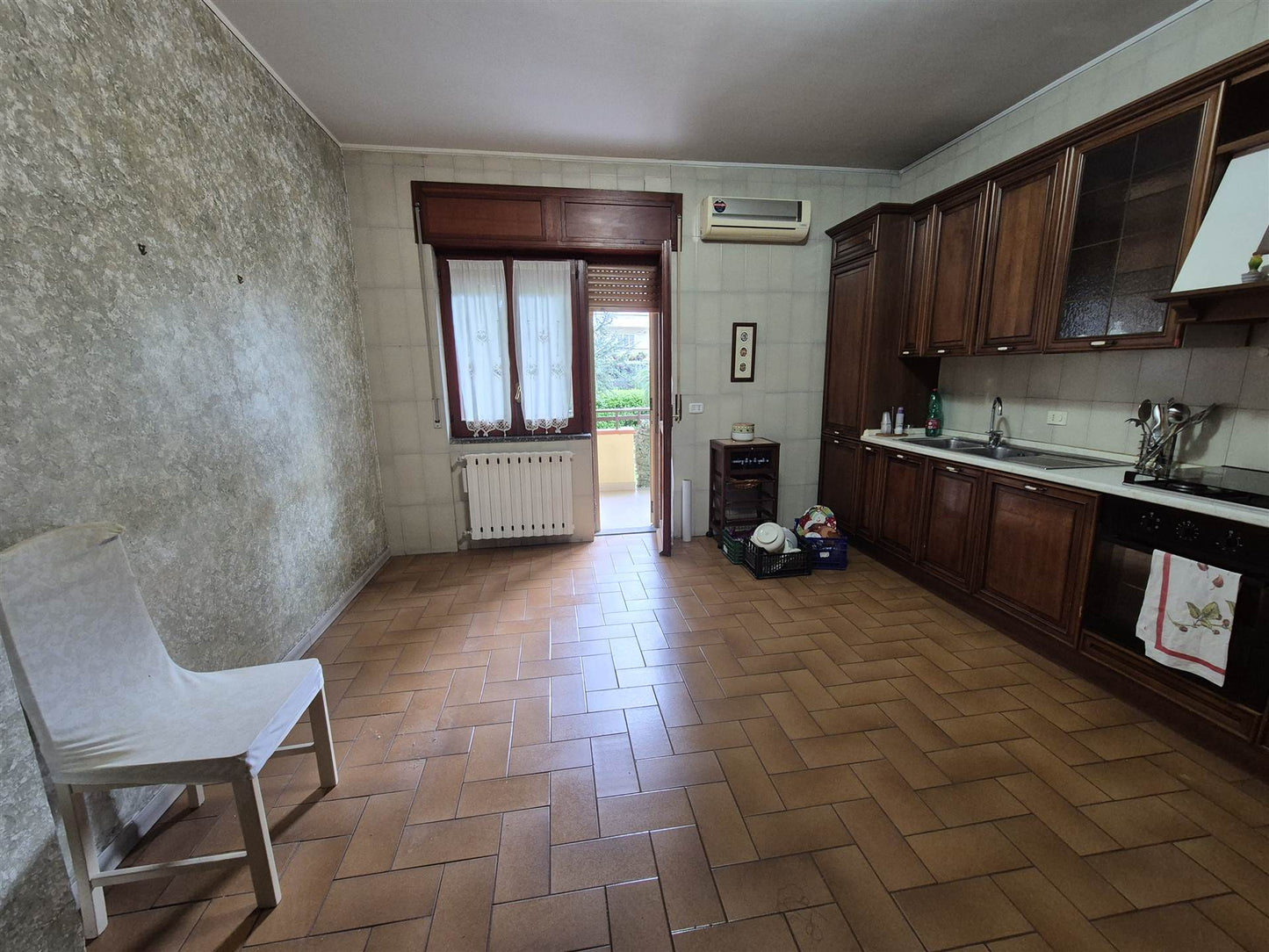 Ampio Appartamento con Giardino Privato e Box in Parco – Nocera Superiore, Via Vincenzo Russo