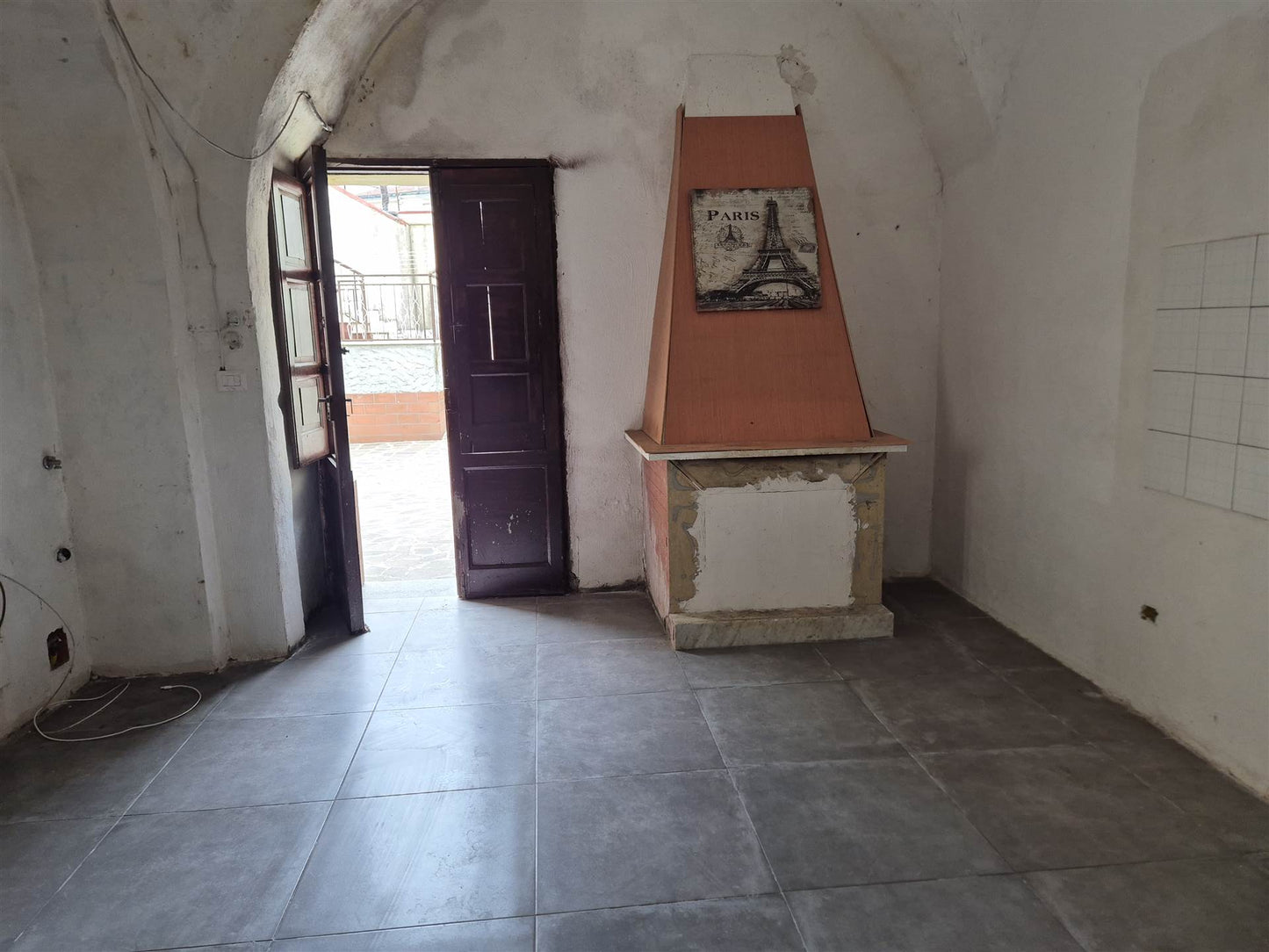 Soluzione Semi Indipendente con Spazi Esterni Privati – Centro di Roccapiemonte