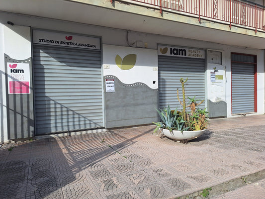 Locale Commerciale in Vendita – Via Badia, Angri