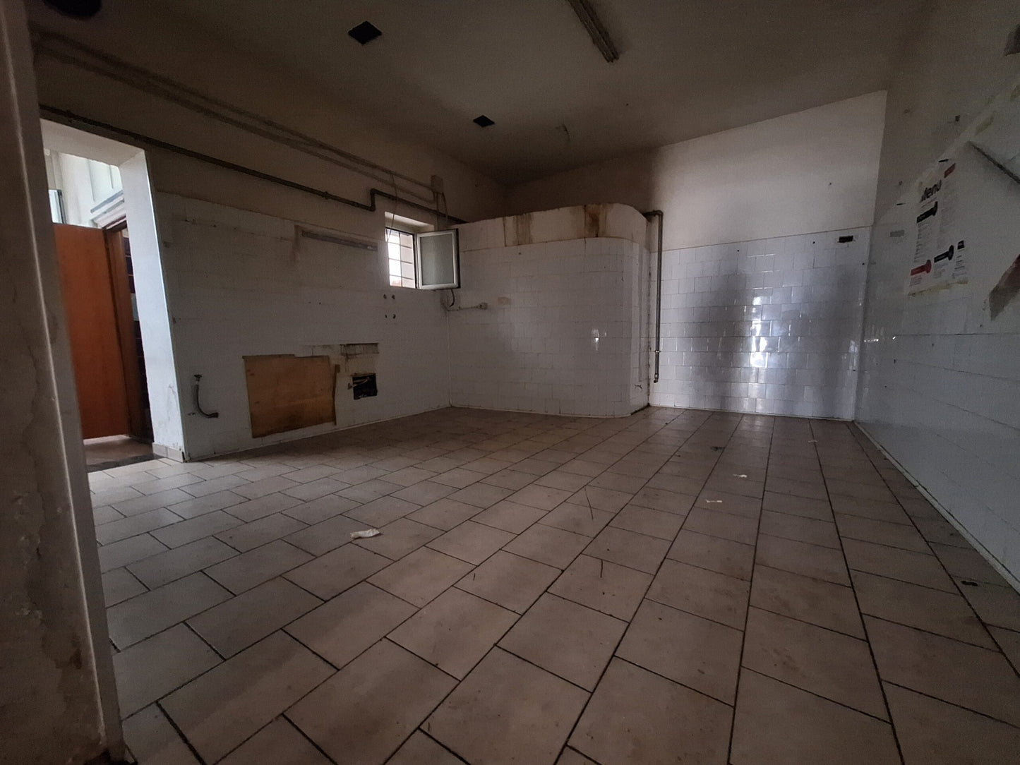Locale Commerciale in Vendita – Via di Mezzo Nord, Angri