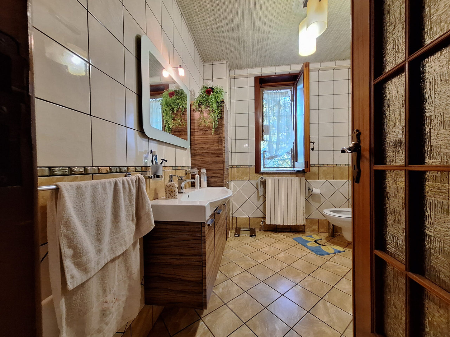 Villa di 720 mq su 4 Livelli in Vendita a Corbara
