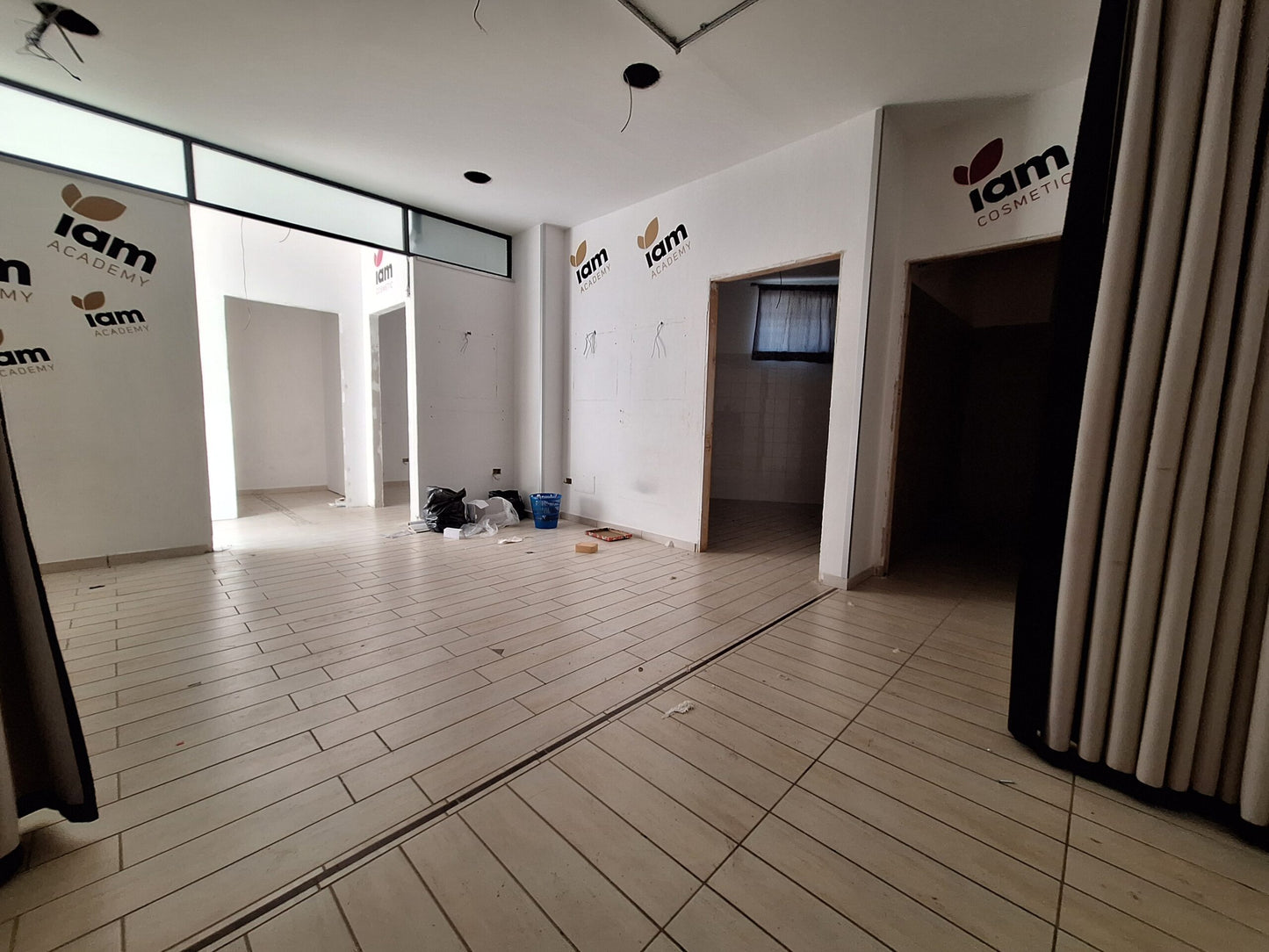 Locale Commerciale in Vendita – Via Badia, Angri