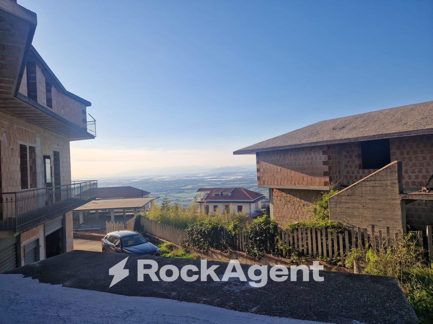 Villa di nuova costruzione con vista panoramica e giardino privato – Altavilla Silentina