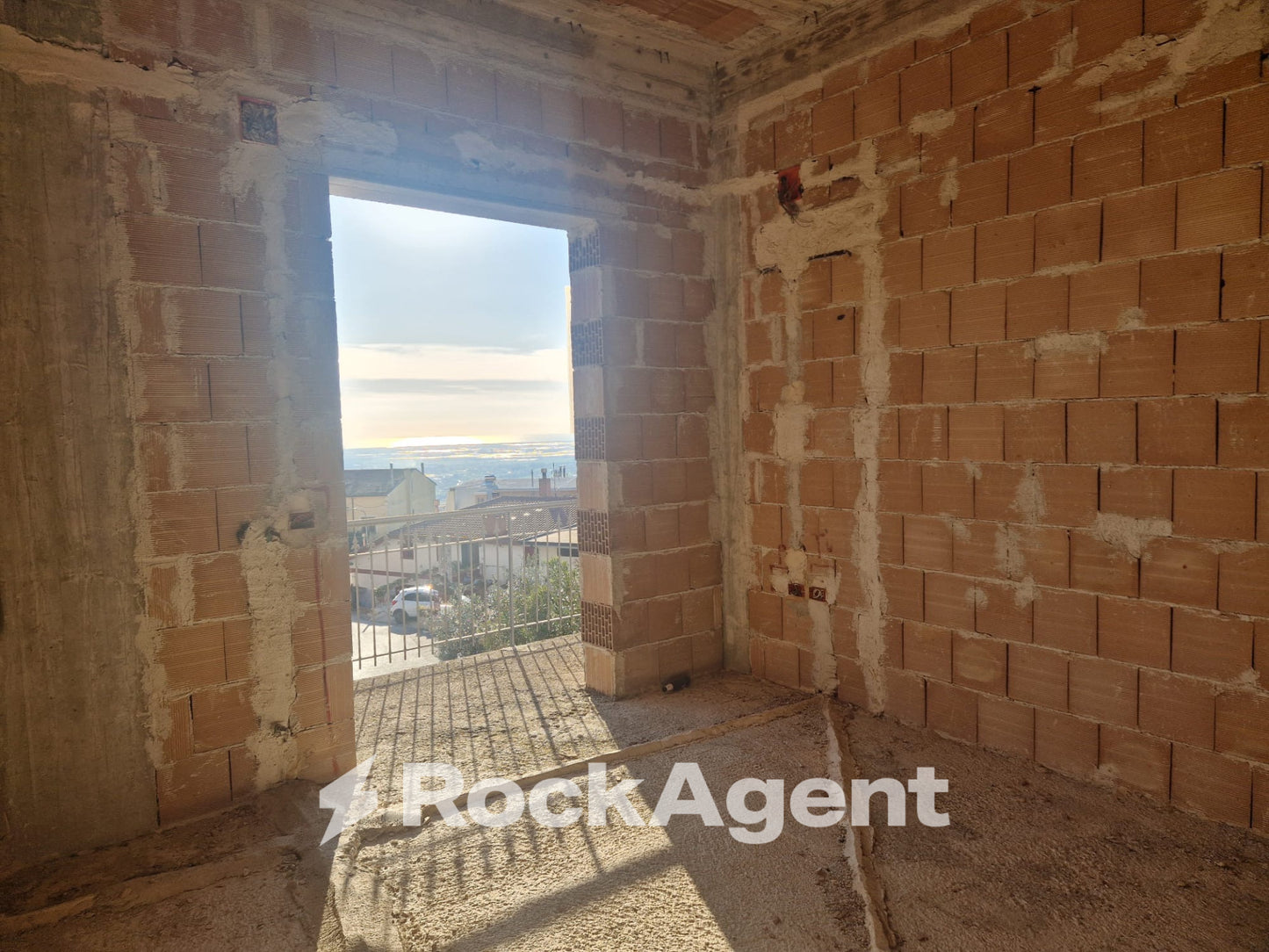 Villa di nuova costruzione con vista panoramica e giardino privato – Altavilla Silentina